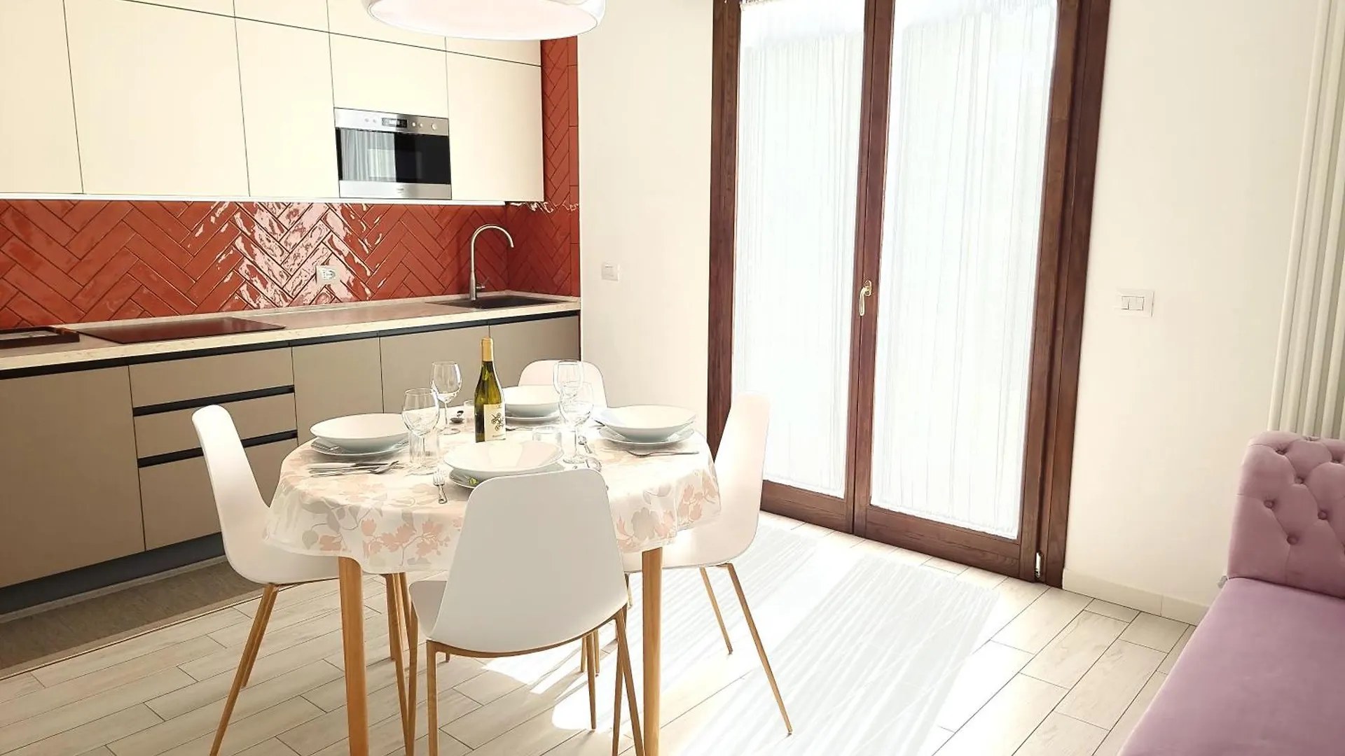 Heron Apartment Scardovari 0*,